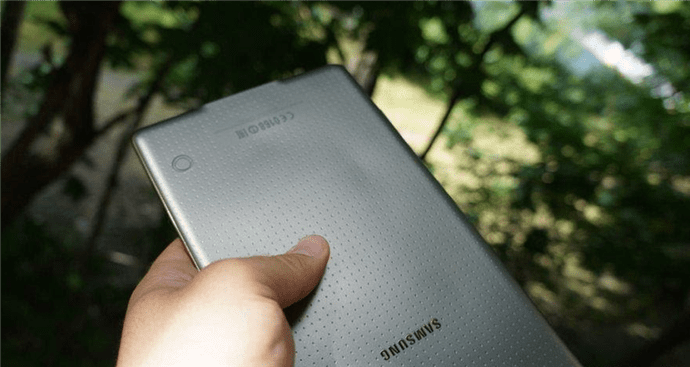 Tablette déformée suite à surchauffe